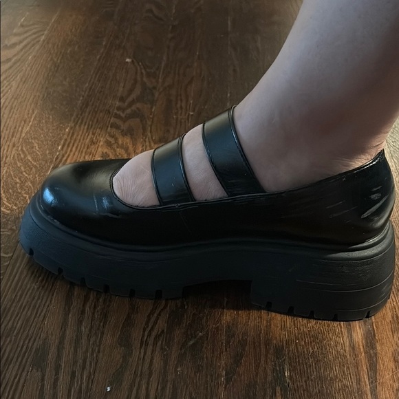 ASOS Design Black Platform Mary Jane’s size 8W fit like size 10W - Picture 6 of 6